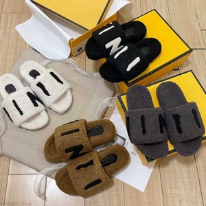 2022 Designer Sandals Women Slippers Black White Wool Large Letter Lamb Slide Platform classic Fashion casual shoe good