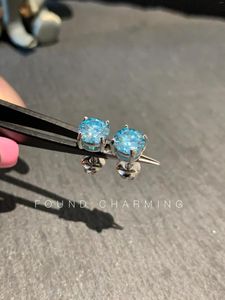 Orecchini a bottone con diamante moissanite blu mare da 1 ct per donna uomo con nastro in argento sterling 925 Fine Jewelry