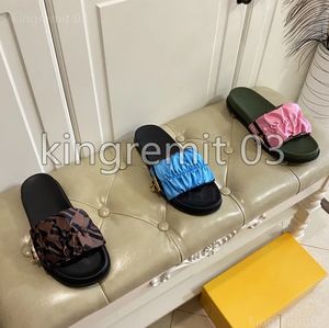 Designer känner sandaler Kvinnor tofflor Lädertryck Platt Slides Beading Brown Satin Sandal Silk Rubber Skor Platform Slipper Scarf Fabric Summer Shoe With Box