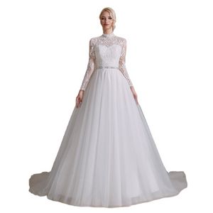 Elegante Brautkleider High Neck Muslim Long Sleeves A Line Spitzenapplikationen Crystal Beaded Belt Bride Gown