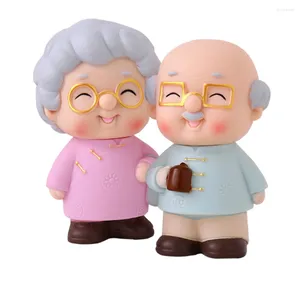 食器セットカップルケーキの置物トッパー高齢者彫像図形の記念日祖父母結婚式の古い彫刻祖母の愛するおじいちゃん
