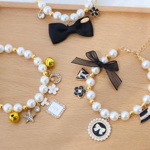 Hundhalsar Pet Pearl Collar Princess Bow Halsband Kattsmycken Söt valp Tillbehör Kedja Chihuahua