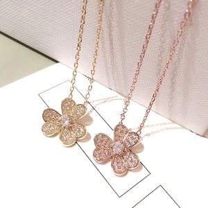 Colar de trevo de quatro folhas Casca natural Gemstone 925 Designer de prata para Woman T0P Materiais Avançados Tamanho Europeu Jóias Presente de Aniversário de Diamante 018