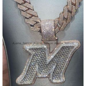 Högkvalitativ VVS Moissanite Iced Out Full Diamonds Letter Initial Name m smycken Personlig god kvalitet Custom Hängen
