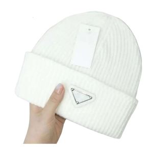 Tasarımcı Klasik Beanie Hat Sonbahar ve Kış Erkek ve Kadın Moda Tasarımı Örgü Şapkalar Kapak Unisex Sıcak Şapka Yün Küzen Kapaklar