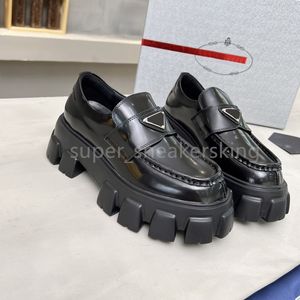 Designerskie buty sukienki Mężczyzniki Monolity trampki Kobiety miękka platforma krowica Trójkąt Trójkąt Logo skórzane buty grube trenerzy z pudełkiem 35-46