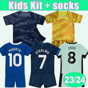 23 24 STERLING ENZO Kids Kit Camisas de futebol MUDRYK MADUEKE NKUNKU CHALOBAH Home Bule Away 3rd GK Roupas infantis Camisas de futebol