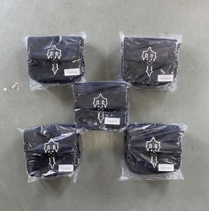 Omuz Çantaları İngiltere Londra Tasarımcısı Trapstar Messenger Cüzdan 2.0 Bag-Black/Beyaz 1 En Kaliteli Yüksek Sokak Moda Trendi 5536ess