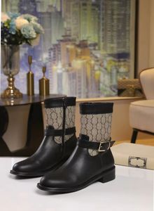 2024 클래식 Martin Boots 100% 소요수 금속 플랫폼 여성 신발 가죽 디자이너 두꺼운 솔로 된 신발 패션 레이디 지퍼 짧은 부츠 거친 조화통 35-42