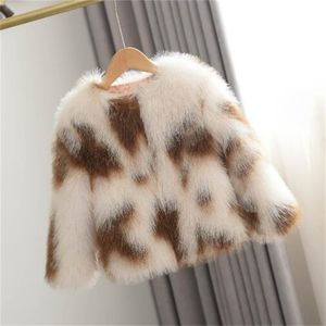 2024 Kolory zaklęć Winter Faux Fur Płaszcz Kurtki dla dziewcząt okrągła szyja Trend Trend Płaszcz Kostium księżniczki