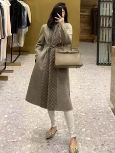 Women's Fur Faux 2023 European and American Fashionable Outerwear Jacket for Women Winter Cashmere Natural Mink Collar Placket Coat 231115