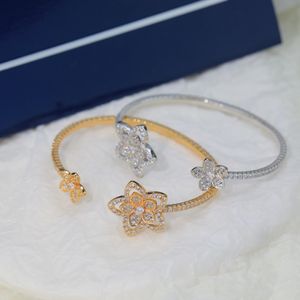 GRAFE-Armreif-Designer für Damen, luxuriöse High-End-Anpassung mit Blumen-Intarsien, Diamant-Galvanisierung, Platin, Geschenk für Freundin 005