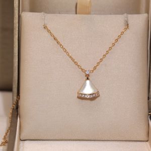 Fan Diamond Necklace Ladies Dress Classic Designer Pendant Halsband för kvinnor smycken Superkvalitet