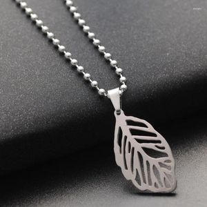 Pendant Necklaces 5pcs Stainless Steel Hollow Leaf Plant Leaves Maple Fallen Flower Lucky Necklace Jewelry Like Angel Feathers Gift