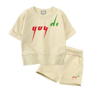 Yüksek qulity Markalı 3 Stil Giysileri Kız Erkek Giyim Yaz Moda Bebek Setleri Tasarımcı Chlidren Spor Takımları Çocuklar için
