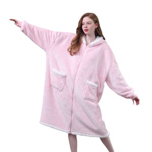 Pineapple plaid hooded loafer TV blanket zipper loungewear loose pajamas and thick plus size nightgown