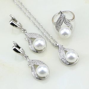 Set di gioielli da sposa Fuoco Gioielli in argento 925 Perla bianca Set di gioielli con zirconi cubici Regalo per donne Orecchini/Anello/Pendente/Collana a catena 231115