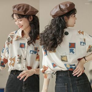 女性用Tシャツ女性秋のヴィンテージブラウスシャツ幾何学的な印刷ボタンダウンルーズチュニックトップn7ye