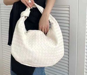 2024 Дизайнерские новые женские сумки-тоуты 2023 года Модный бренд Hand Luxury Leather Printing Большая вместительная сумка через плечо Женская ручка Повседневные сумки