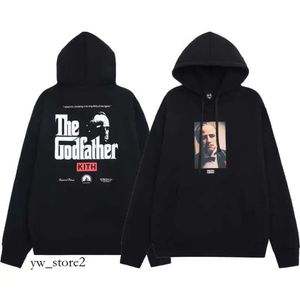 2023 Designer Kith Box broderade överdimensionerade tröjor Godfather tryckmatchande fleece Löst passande mäns avslappnade hoodie högkvalitativa 539