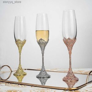 Vinglas 230 ml Bröllop Champagne Flute Glass Cup Gift Party Brud Groom Toasting Rhinestone Crystal Decor Ving Glas Goblet Engagement Q231115