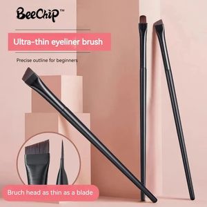 Инструменты для макияжа 3PCS Контурная бровь Crash Contour Brush Super Soft Fiber Comply Grip и Natural Application 231115