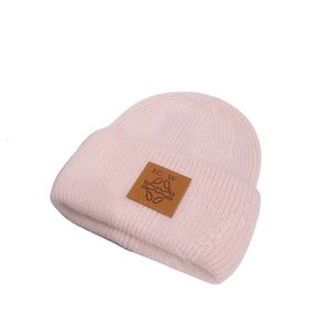 Loewees beanie designer toppkvalitet hatt kepsar stickad hatt populära Kanada vinter hattar klassiska brev gåstryck stickade