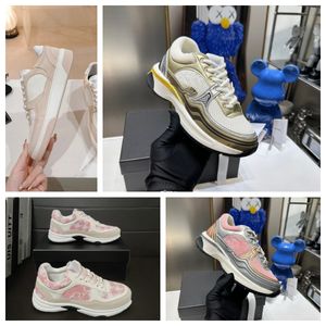 Tasarımcı Ayakkabı Sneaker Spor Ayakkabı Kadınları Lüks Retro Retro Ayakkabı Süet Deri Dikiş Çok Renkli Smeakler Çok yönlü Kış Kalın Tabanlar Artan Dantel Yukarı