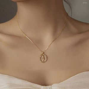 Catene Love And Eternity Tulip Vintage Lace Collana da donna Light Luxury Collar Chain Maglione da donna elegante