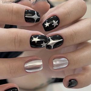 Falska naglar 24st Fake French Y2k False Nail Black Silver Nail Sticker Kort bärbara falska naglar med stjärnor Designs Full Cover Nail Tips YQ231115