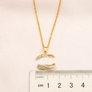 Modehalsband 18k guldpläterad lyx varumärkesdesigner hängen halsband bokstäver rostfritt stål choker hänge kedja aldrig blekning smycken tillbehör gåvor