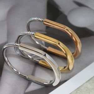 Bangle Luksusowa marka biżuterii Bransoletka dla kobiet klasyczny geometria cyrkon pół diamentów