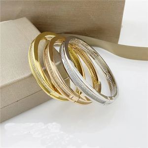 2023 marca b pulseira casal fecho diamante moda presente aniversário de alta qualidade designer pulseira para homem e mulher