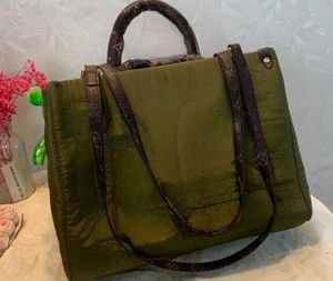 Bolsa de designer bolsas de luxo bolsas de ombro moda feminina bolsa de axilas de alta qualidade couro real d-projetado clássicos lindo presente de natal2a
