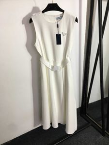 23SSホワイトドレス夏のドレスレディースデザイナー服女性ドレスレターセーフティバックルベルトドレスロングスカート高品質の女性服