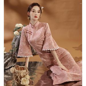 Casual Dresses Spring 2023 Pink Cheongsam Suede Temperament High-End Flowers for Women Chinese Style Party Dress Three Quarter kläder