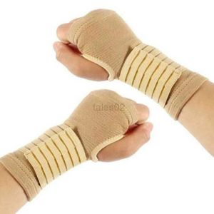 Handledsstöd 1Pair Carpal Tunnel Wrist Support Splint Bandage Sprain Injury Gym Strap Train Wristband Relieve smärta andas Zln231115