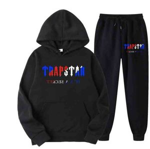 Tuta Trapstar Brand Printed Sportswear T-shirt da uomo 16 colori Warm Two Pieces Set Felpa con cappuccio allentata Pantaloni da jogging Design classico 50ess