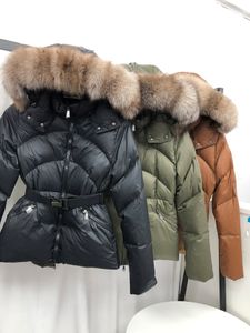 Designer Women Down Parkas broderade märke med hattpäls krage förtjockad för värme vinterjacka