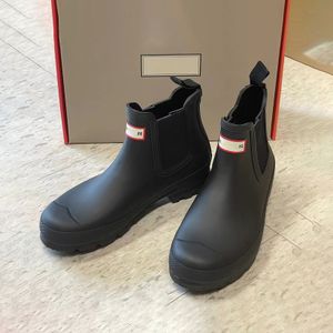 2024 Nya jägare casual skor svarta designer skor casual skor vinter boot utomhus reser toppkvalitet ankel vatten Proof Mens Womens Rain Boots Walking Running Shoe