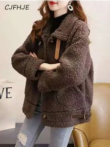 Giacche da donna CJFHJE Casual Donna Corto Teddy Jaqueta Classico Sciolto Spessore Finto Lana d'agnello Chaquetas Coreano Elegante Streetwear Inverno 231114