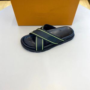 Mäns tofflor män glider tofflor sommar sexiga sandaler mens lyxiga designers riktiga läder plattform lägenheter mode gamla blommor damer strand tränare mule sandal 15