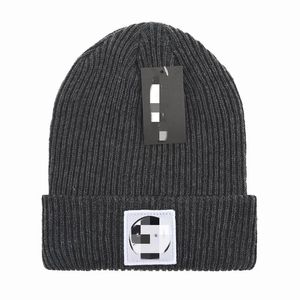 Nowy projektant mody Beanie Męskie i damskie kapelusz jesienny/zimowy termiczny kapelusz narciarski Bonnet Wysokiej jakości w kratę czaszkę luksusowe ciepłe czapkę a-12
