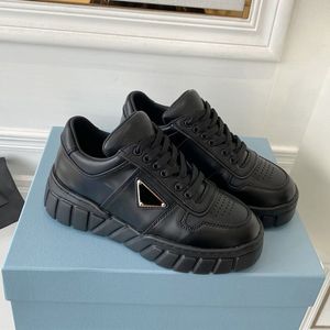 Designers sko man kvinna vadderad löpare sneaker skate casual skor hög toppchunky tennis svart läder tränare 36-45