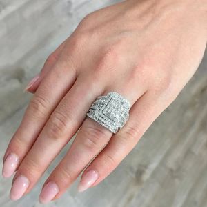 Bandringar Vintage Female White Crystal Stone Ring Classic Silver Color Wedding Rings for Women Charm Bride Square Big Engagement Ring Set 231114