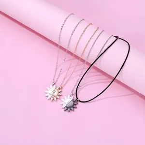 Pendanthalsband 2st. Valentins dag Magnet Sun Pendent Parhalsband smycken Magnetic You Are My Sunshine Matching for Lovers