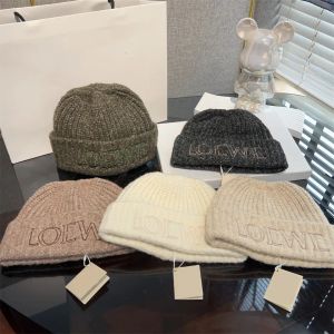 Stickad hatt designer beanie cap damer varm vinter hatt kvinnliga motorhuvman