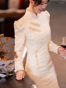 カジュアルドレスウェディングドレス花嫁Qipao春/2023年夏の豪華なセクシーなスリムフィットエンゲージメントドレス