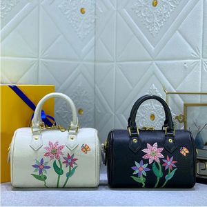 Tasarımcı Yastık Çantaları Kadın Tote Çanta Çantalar Nano Baskı Crossbody Çantalar Omuz Çantası Lüks Çanta Monogramlar Baskılı Altın Asma Kilit Ayrılabilir Uzun Askılı Kese