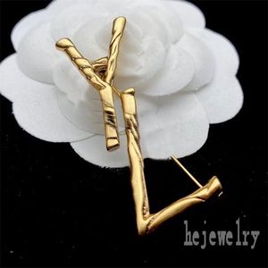 Versatile brooches designer simplicity charms coats shirt men letter carve alloys brasses pins rhinestone silver gold plated bamboo brooch mens suit ZB041 F23